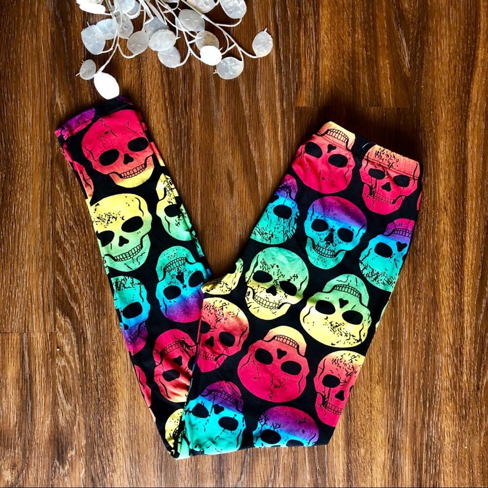 (BOGO!) NWT- Honey & Lace Skull Legging Size- OS